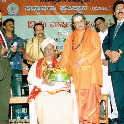 Sri Shanthaveera Swamiji –Head of Kolada Matha of Bangalore, a spiritual Sadhaka and social activist.